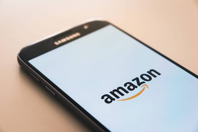 Samsung mobile screen showing "Amazon" logo on it
